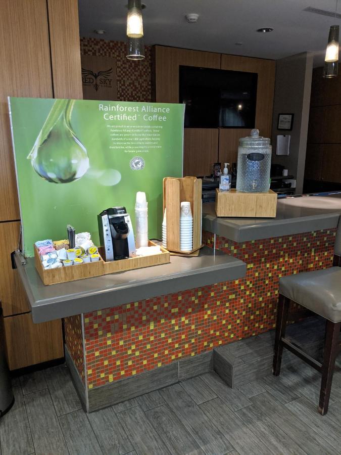 Holiday Inn Charlotte University By Ihg Buitenkant foto