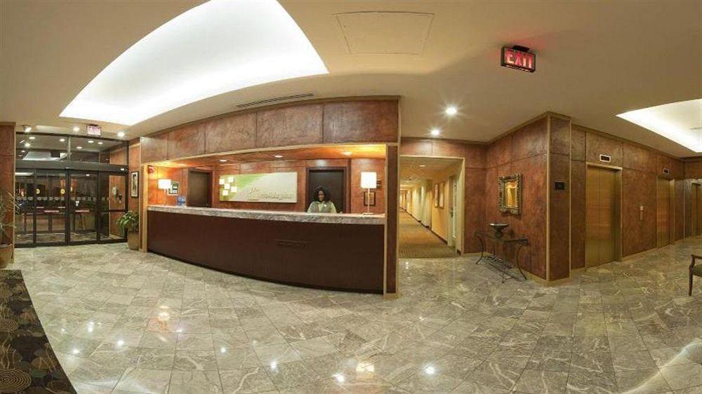 Holiday Inn Charlotte University By Ihg Buitenkant foto