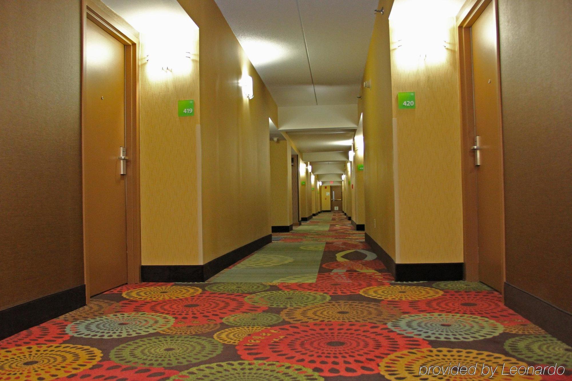 Holiday Inn Charlotte University By Ihg Buitenkant foto