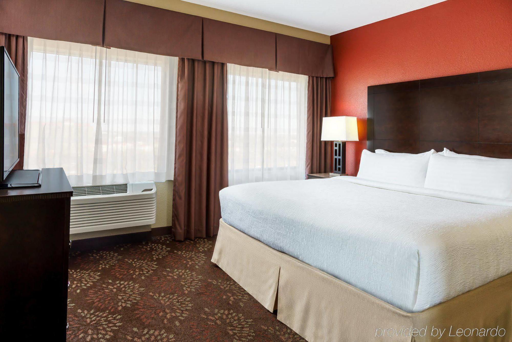 Holiday Inn Charlotte University By Ihg Buitenkant foto