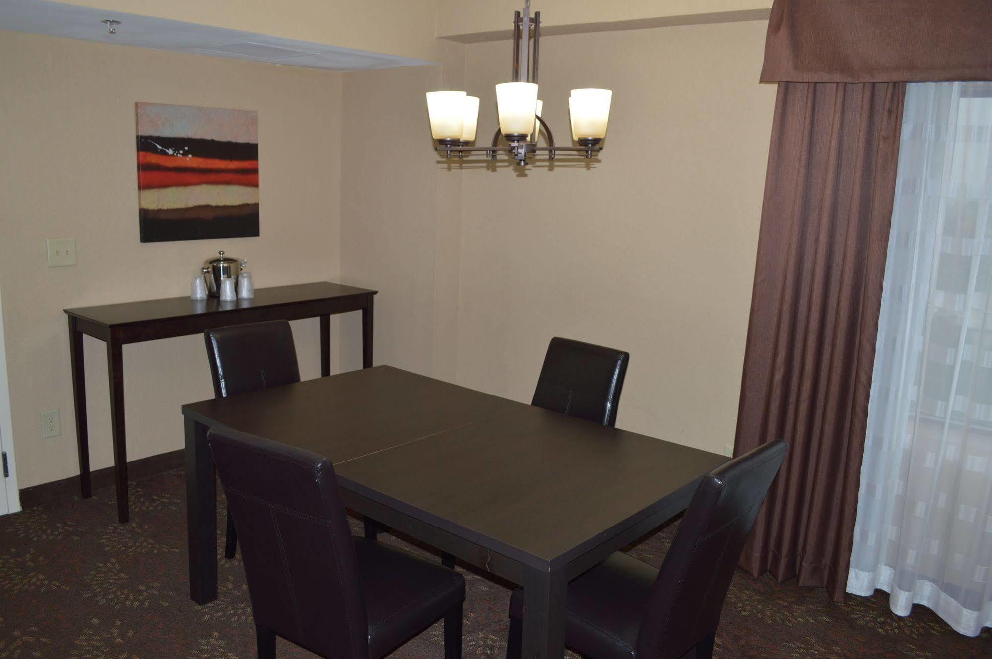 Holiday Inn Charlotte University By Ihg Buitenkant foto
