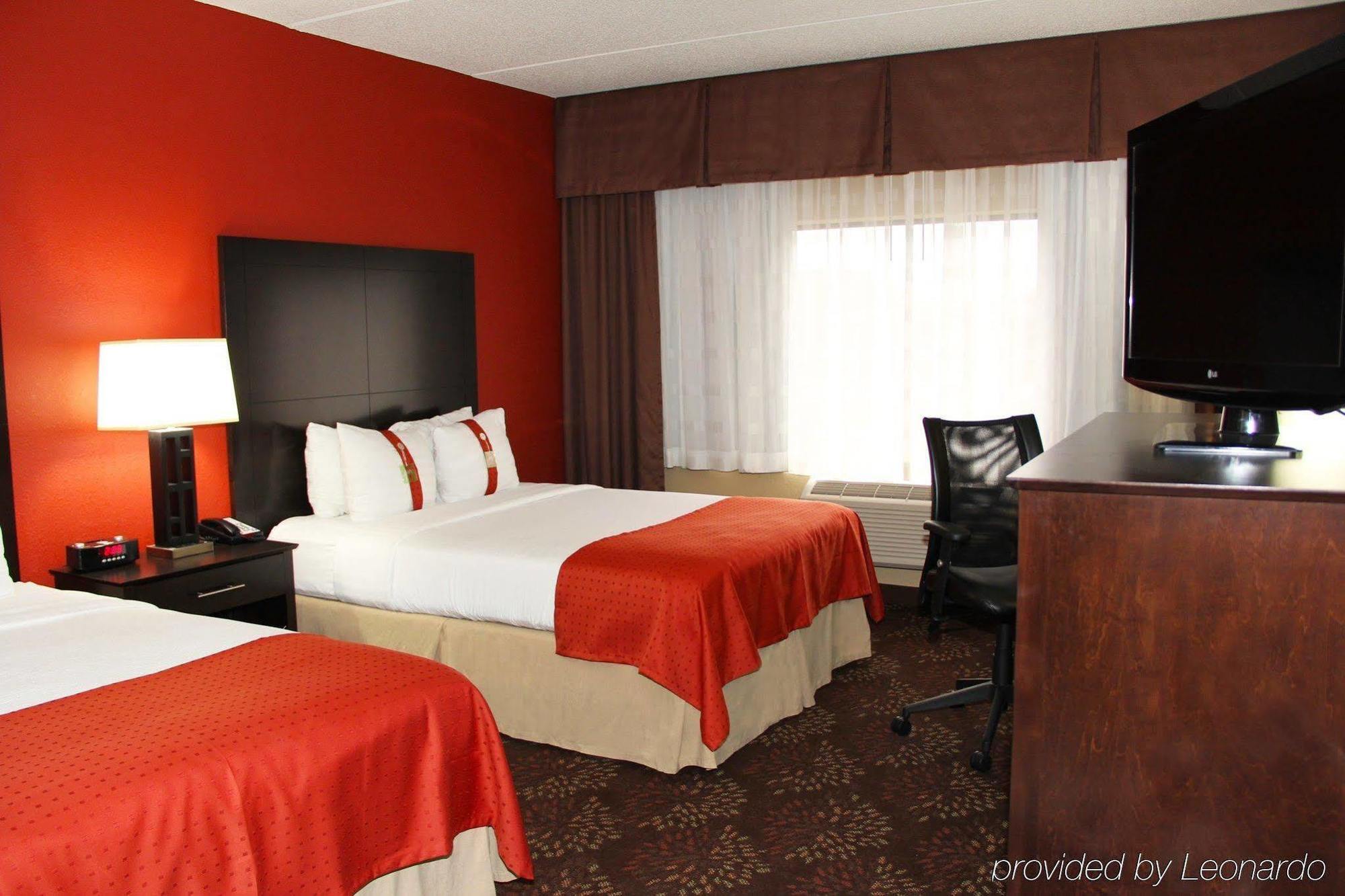 Holiday Inn Charlotte University By Ihg Buitenkant foto