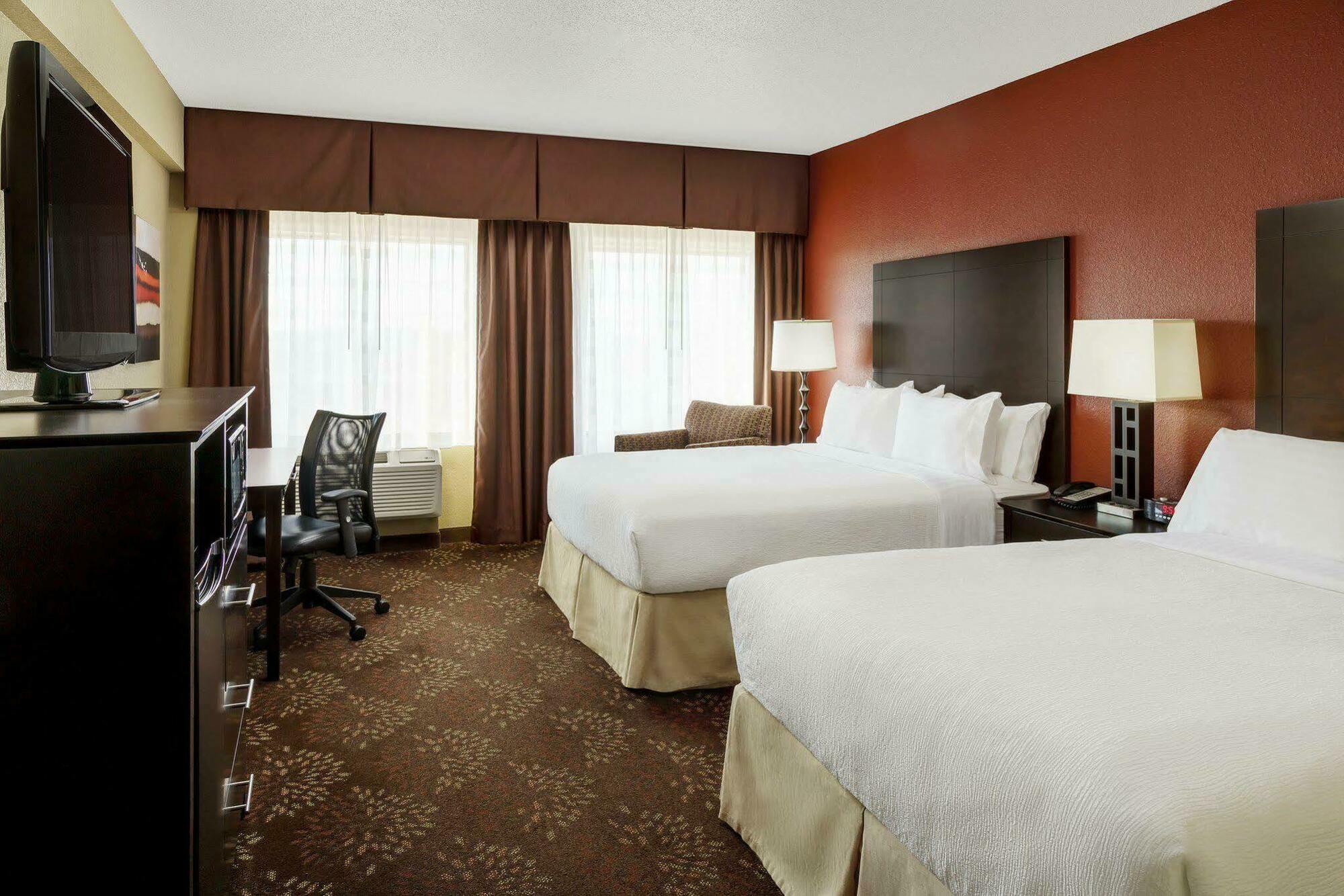 Holiday Inn Charlotte University By Ihg Buitenkant foto