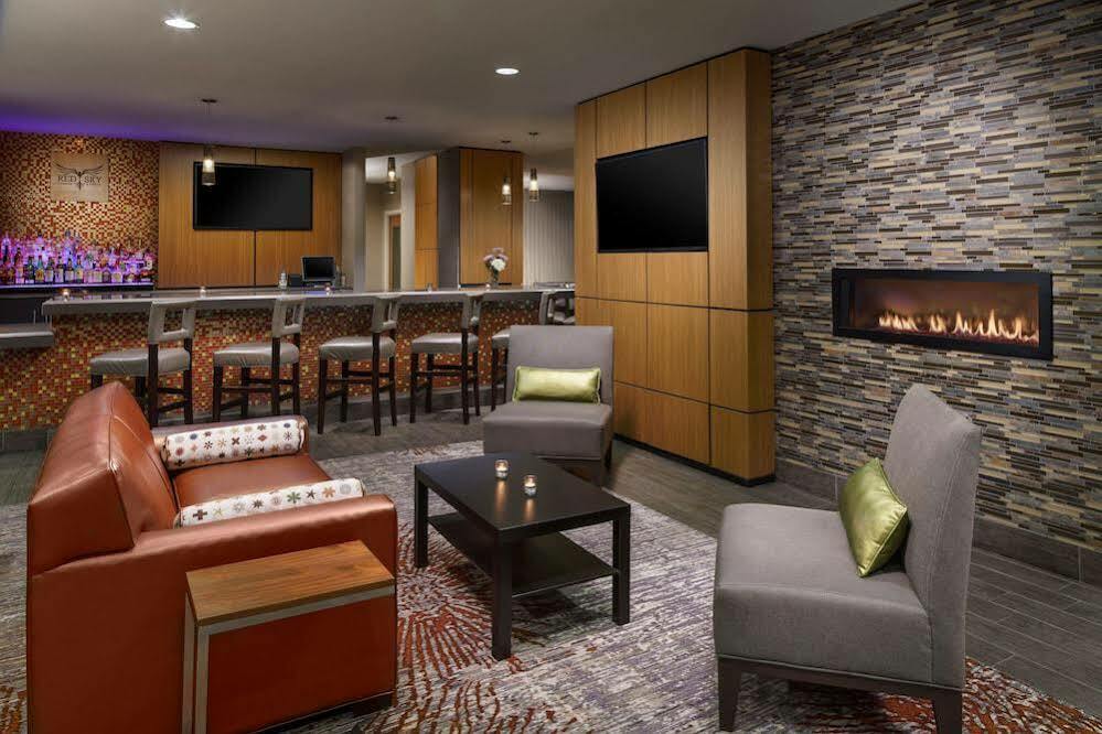Holiday Inn Charlotte University By Ihg Buitenkant foto